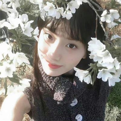 湖中女人